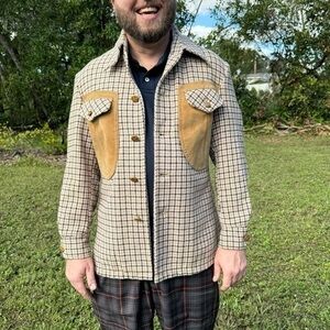 Vintage McGregor beige plaid blazer with oversized suede pockets size 40